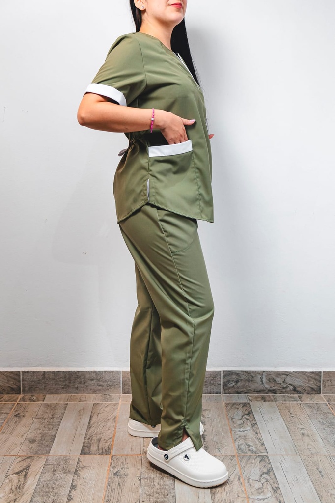 Ambo Mai - Pantalón y chaquetilla - Verde Oliva y Blanco - Femenino - Angustifolia