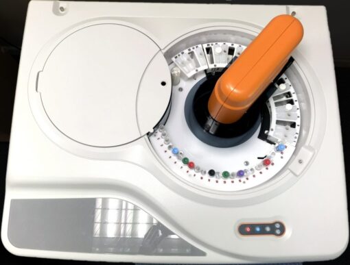 Autoanalizador Automático  de Quím ica Clínica de 120  test/hora. Modelo InCCA Bit - InCCA